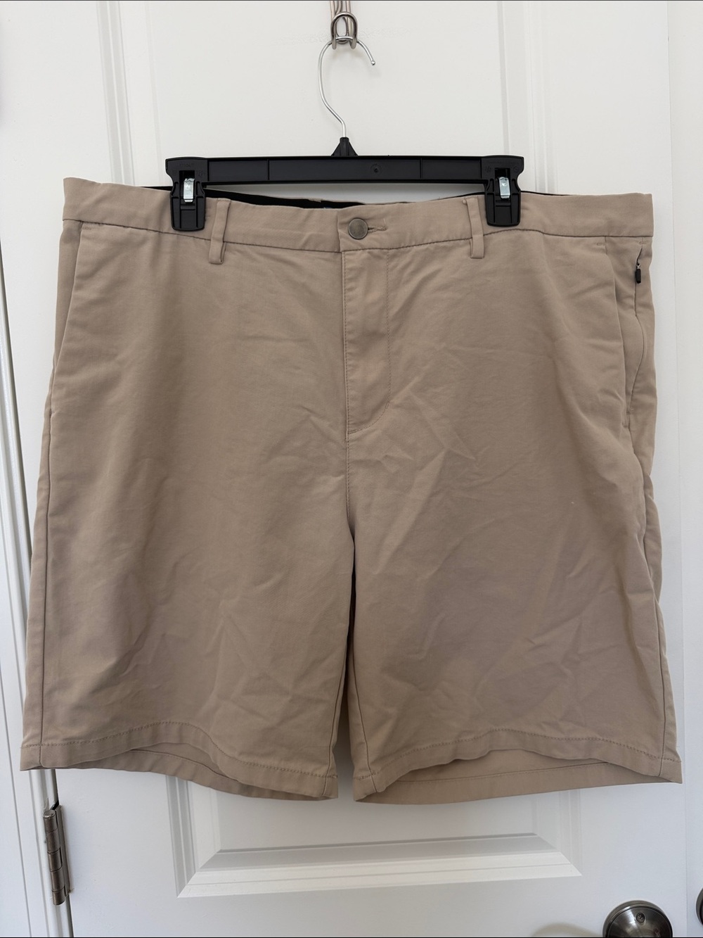 Old Navy Men's Tan Flat-Front Shorts